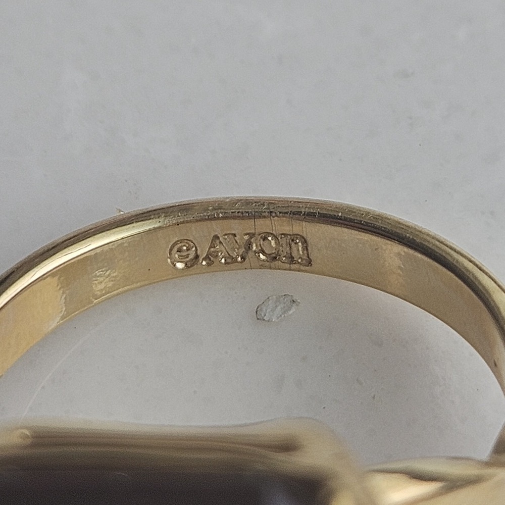 AVON Vintage 70"s Gold Tone Faux Amethyst Art Deco Chunky Cocktail Ring Sz 5.75 - Picture 5 of 7